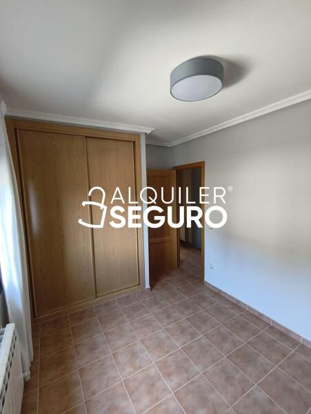Piso en Calle Castaños de la Villa, LA ADRADA ÁVILA