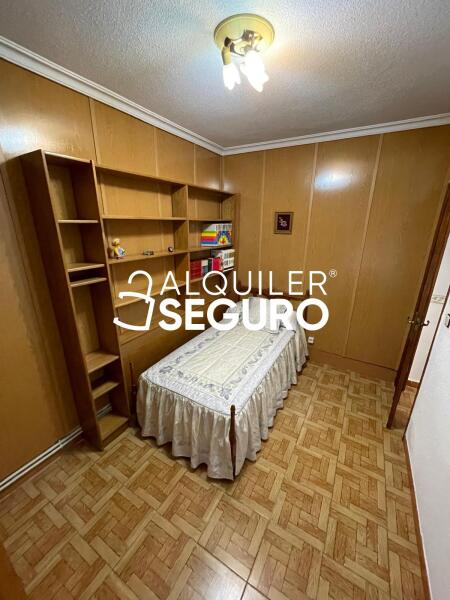 Inmueble en Calle Santoña , MADRID