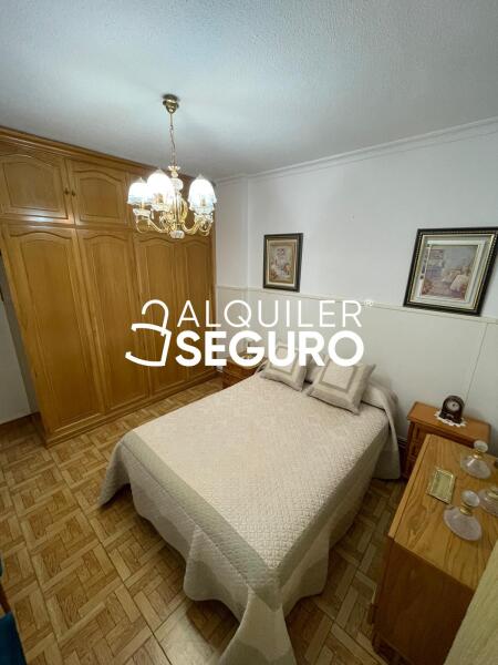 Inmueble en Calle Santoña , MADRID