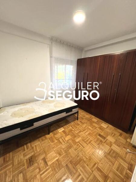 Inmueble en Calle Bureba, MADRID