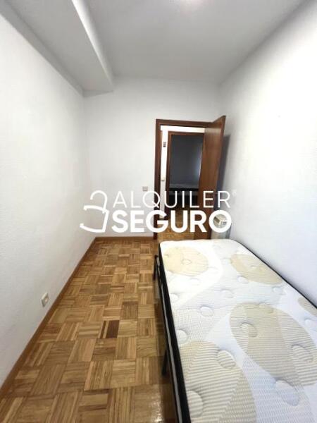 Inmueble en Calle Bureba, MADRID
