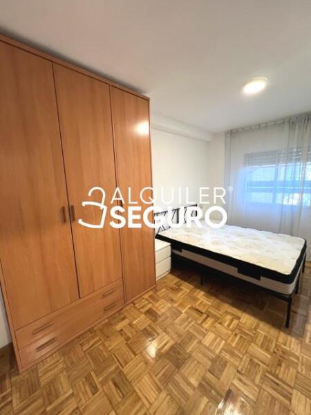 Inmueble en Calle Bureba, MADRID