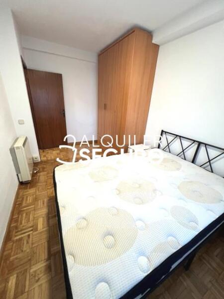 Inmueble en Calle Bureba, MADRID