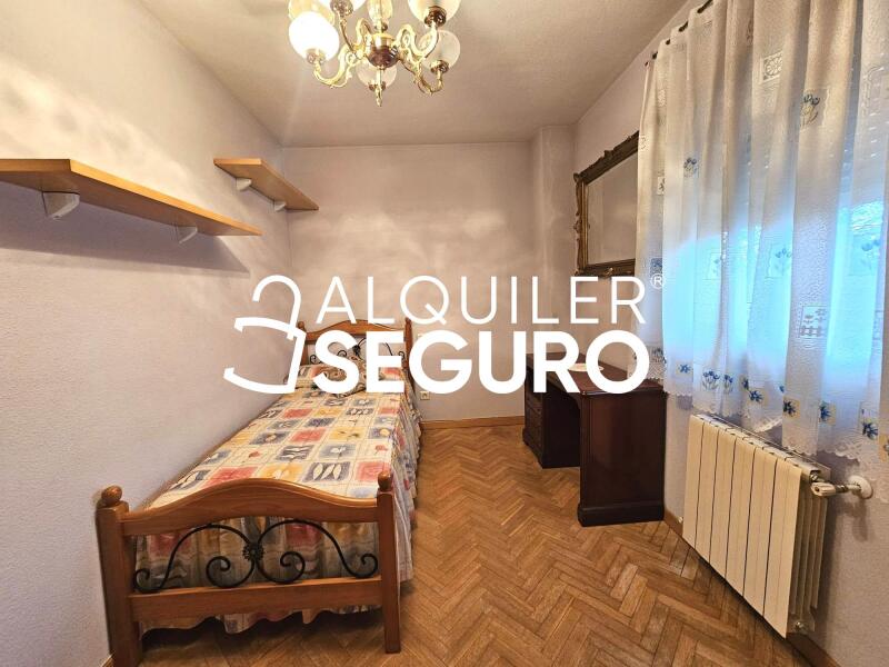 Inmueble en Calle Islas Canarias , MADRID
