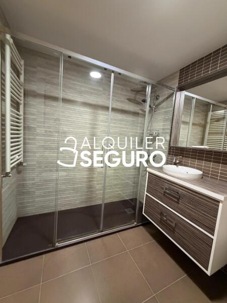 Inmueble en Avenida Levante, MADRID
