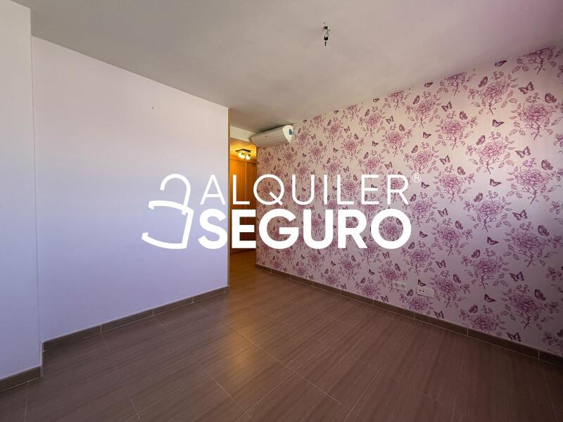 Inmueble en Avenida Levante, MADRID