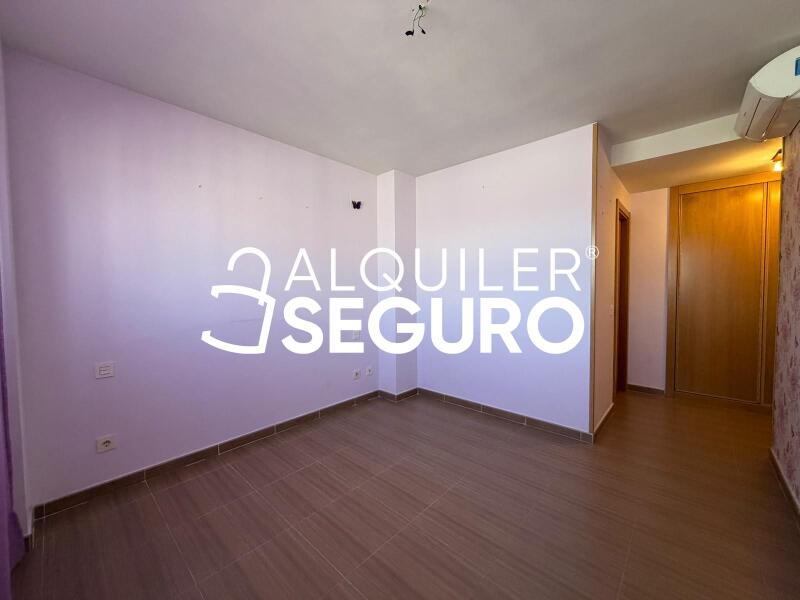 Inmueble en Avenida Levante, MADRID