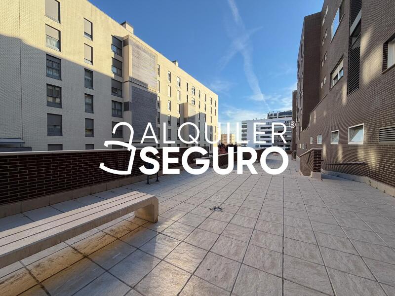 Inmueble en Avenida Levante, MADRID