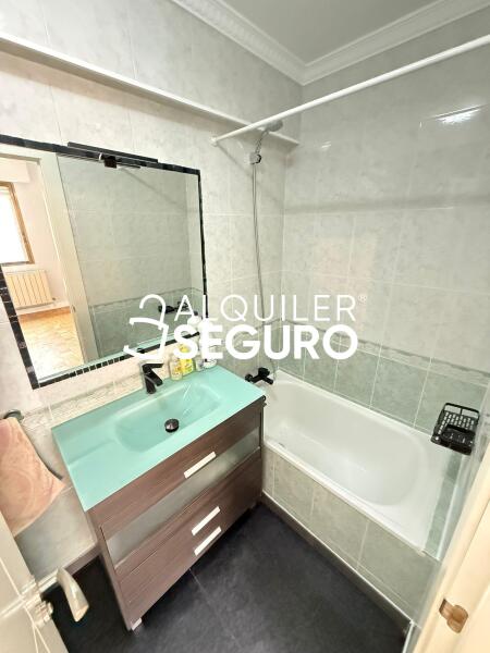 Inmueble en Calle ESTEBAN COLLANTES, MADRID