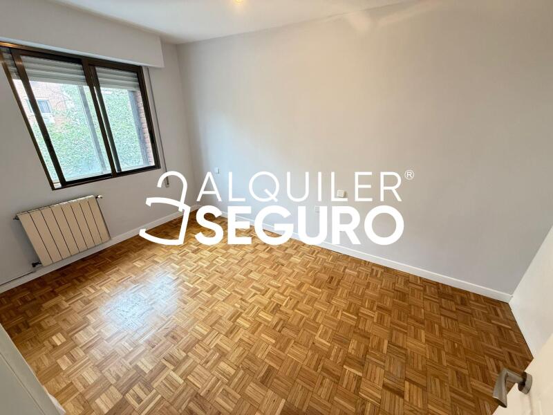 Inmueble en Calle ESTEBAN COLLANTES, MADRID