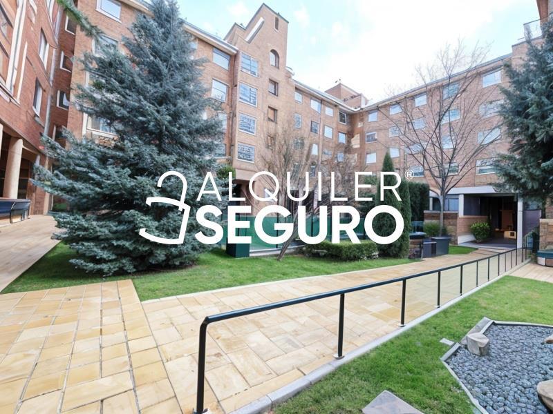 Inmueble en Avenida Doctor Garcia Tapia, MADRID