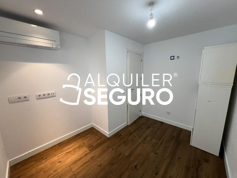 Inmueble en Calle Ponferrada , MADRID