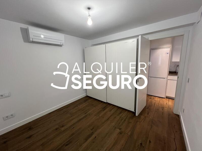 Inmueble en Calle Ponferrada , MADRID