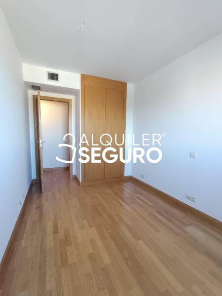 Inmueble en Avenida Sistema Solar, MADRID