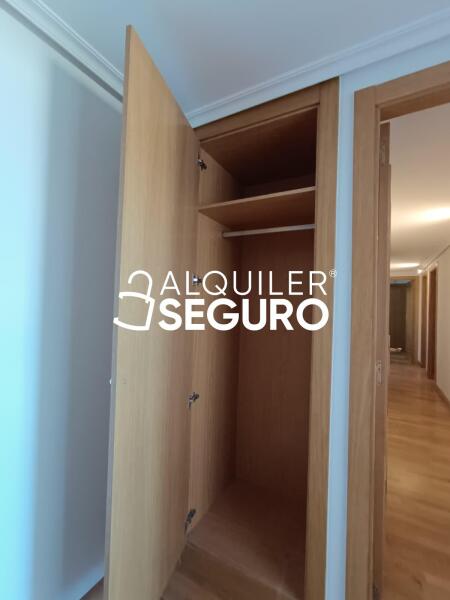 Inmueble en Avenida Sistema Solar, MADRID