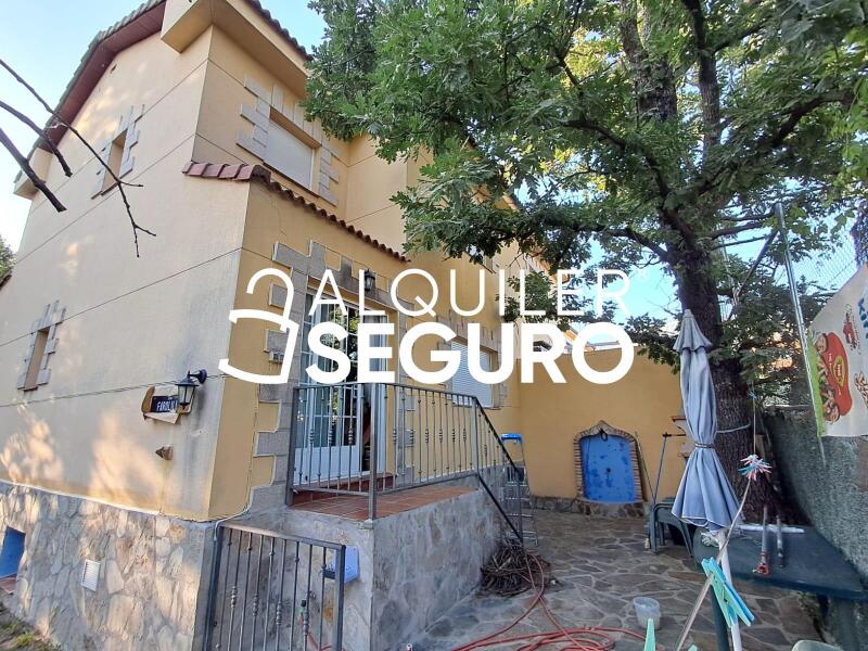 Piso en Camino Navalpino, LA ADRADA ÁVILA