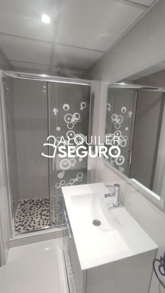 Inmueble en Calle Guindos , MADRID