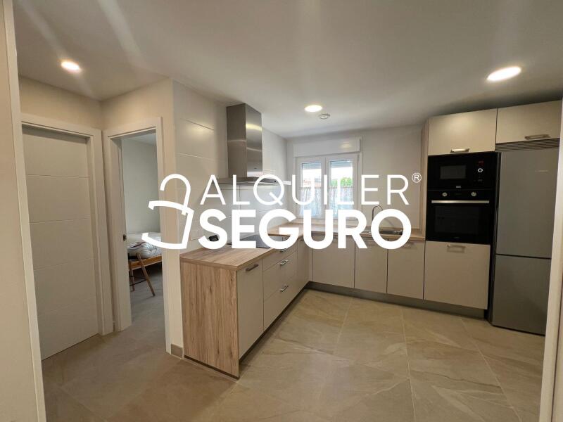 Inmueble en Calle Vecinos, MADRID