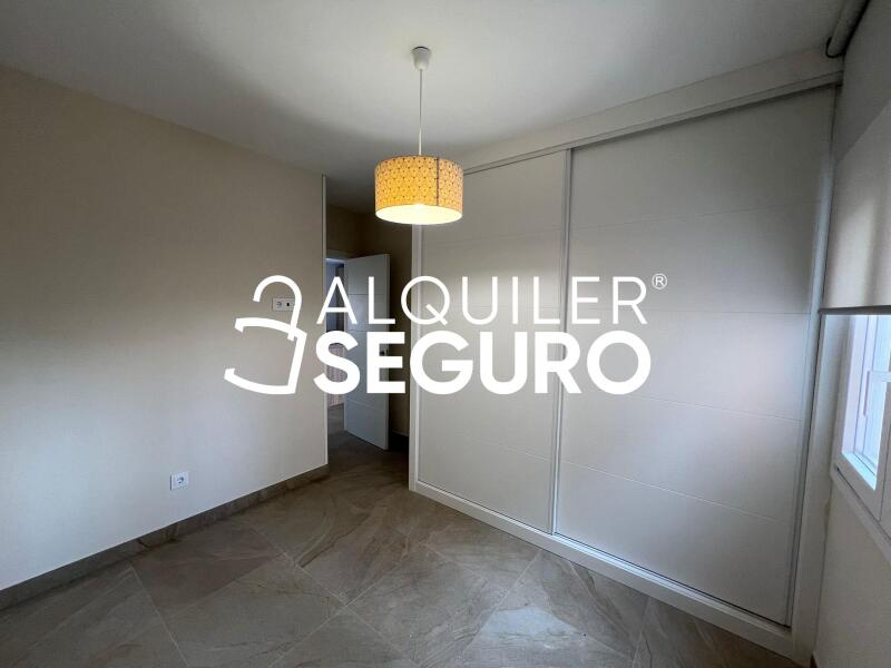 Inmueble en Calle Vecinos, MADRID