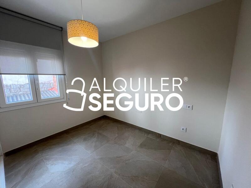 Inmueble en Calle Vecinos, MADRID