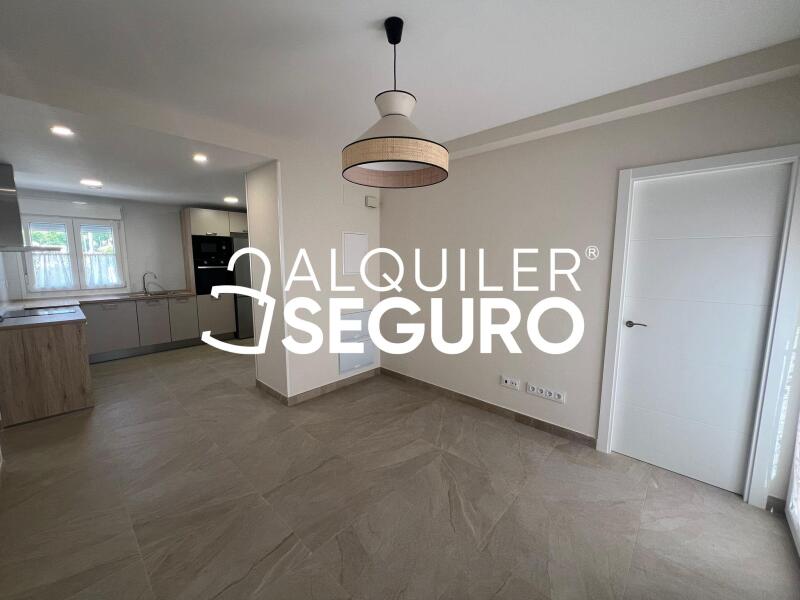 Inmueble en Calle Vecinos, MADRID