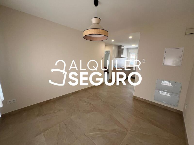 Inmueble en Calle Vecinos, MADRID