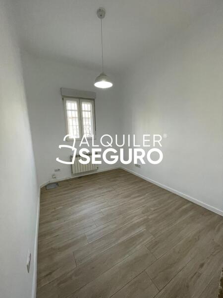 Inmueble en Calle Navas del Rey, MADRID
