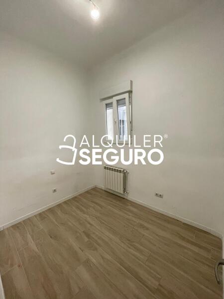 Inmueble en Calle Navas del Rey, MADRID