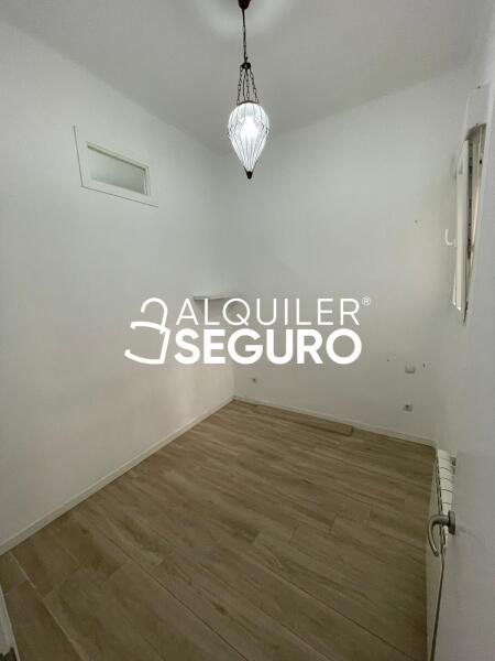Inmueble en Calle Navas del Rey, MADRID
