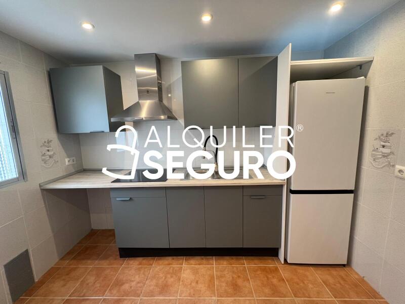 Inmueble en Calle del Segura, MADRID