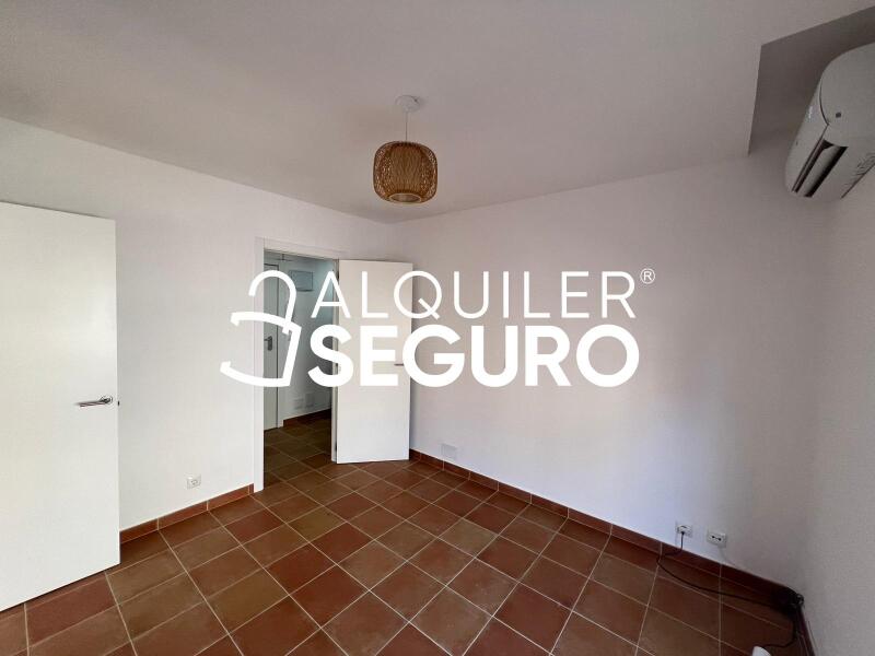 Inmueble en Calle del Segura, MADRID