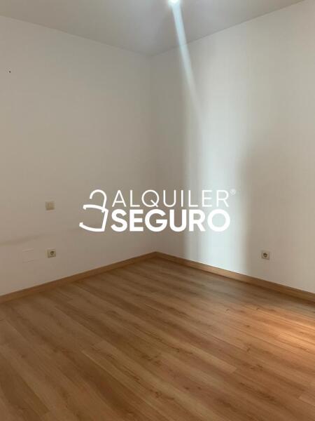 Inmueble en Calle Puerto de la Coruña, MADRID