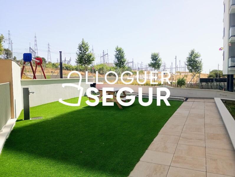 Piso en Avenida Clara Campoamor, VILADECANS BARCELONA