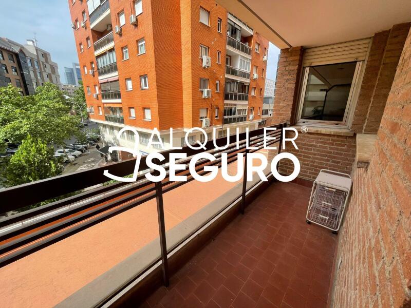 Inmueble en Calle de la Infanta Mercedes, MADRID
