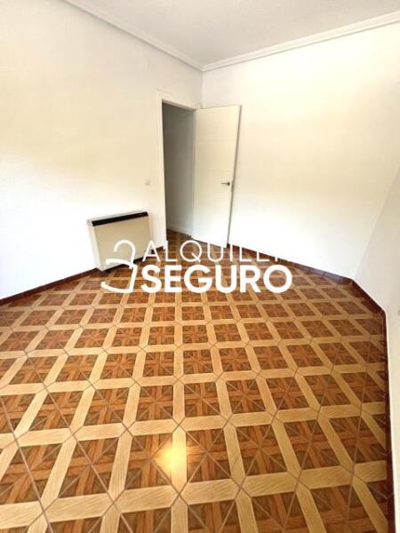 Inmueble en Calle Alfaro , MADRID