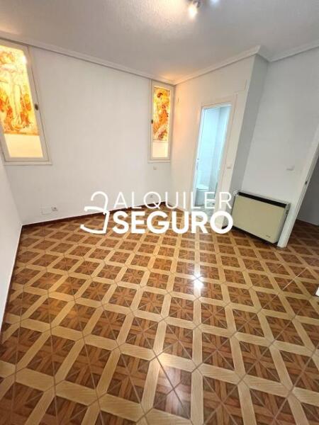 Inmueble en Calle Alfaro , MADRID