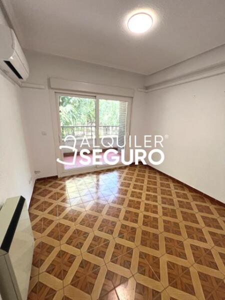Inmueble en Calle Alfaro , MADRID