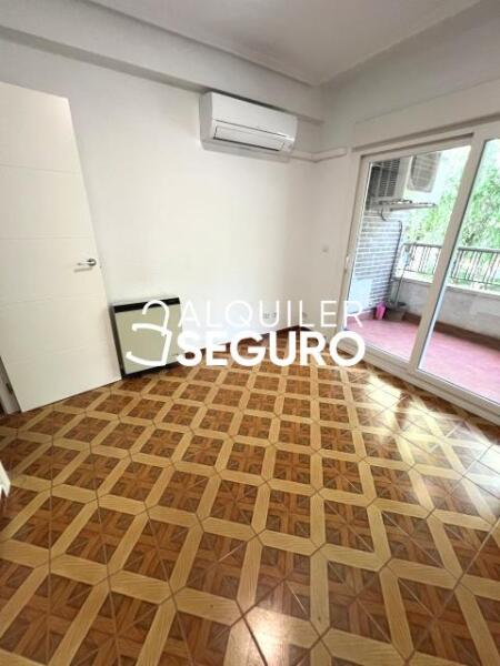 Inmueble en Calle Alfaro , MADRID