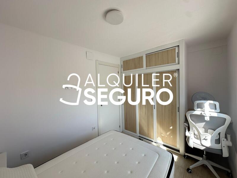 Inmueble en Calle Laviana, MADRID