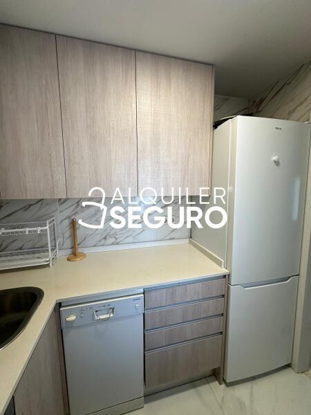 Inmueble en Calle Laviana, MADRID
