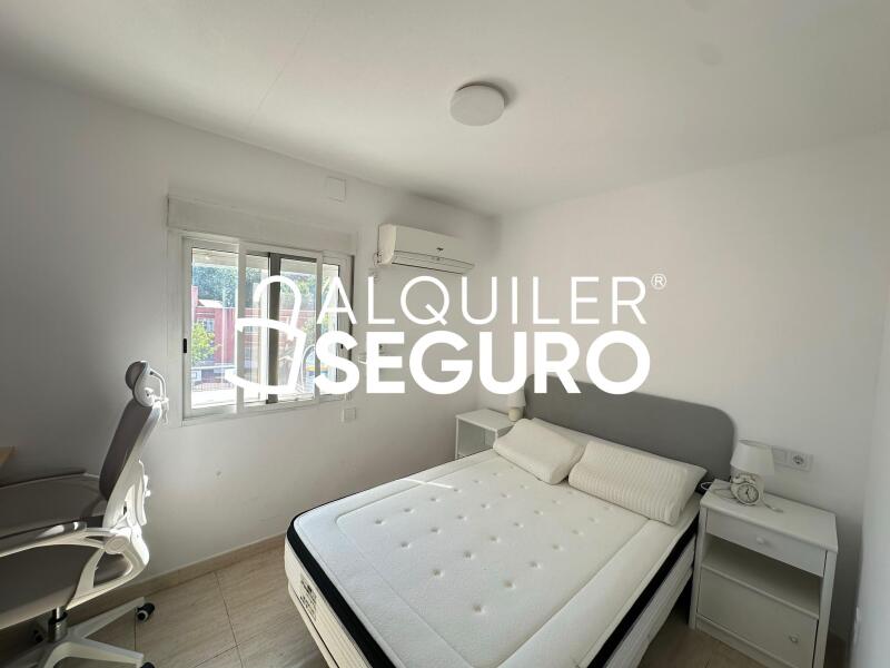 Inmueble en Calle Laviana, MADRID