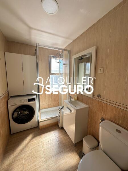 Inmueble en Calle Laviana, MADRID
