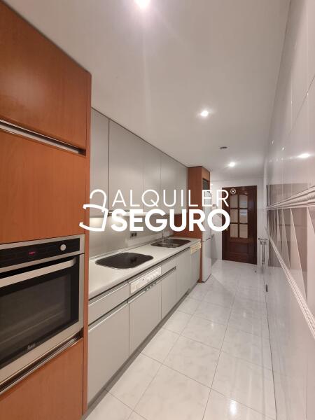Inmueble en Avenida Europa, MADRID