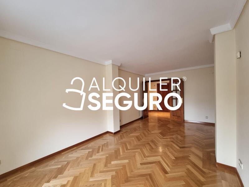 Inmueble en Avenida Europa, MADRID