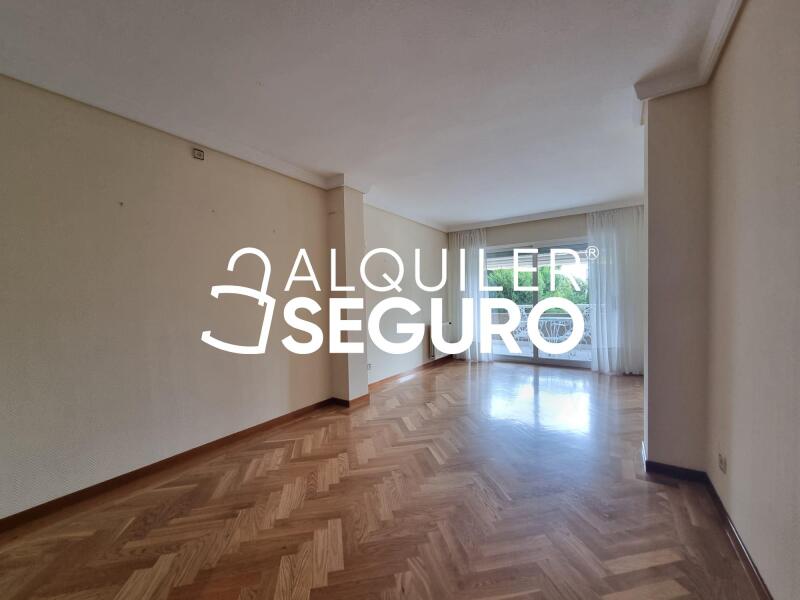 Inmueble en Avenida Europa, MADRID