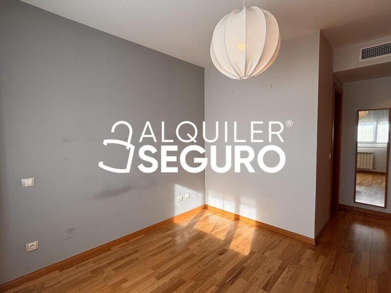 Inmueble en Avenida de la Gavia, MADRID