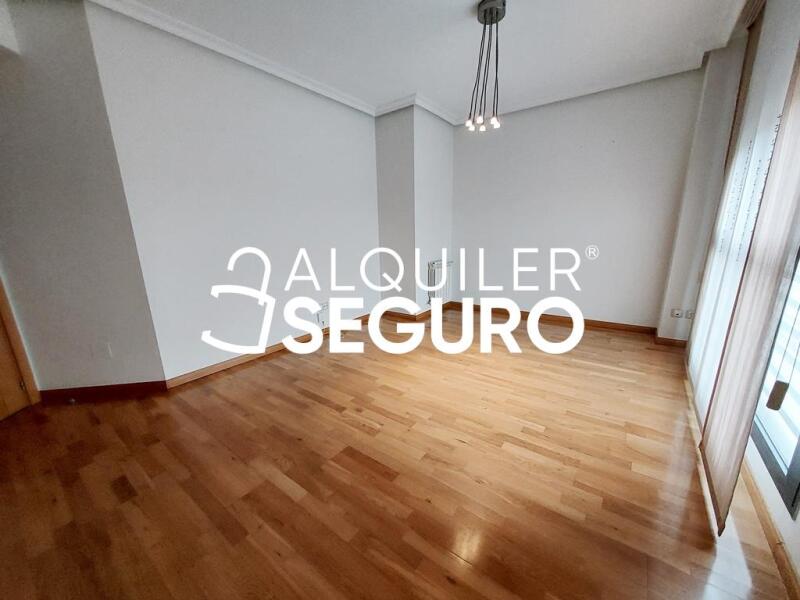 Inmueble en Avenida de la Gavia, MADRID