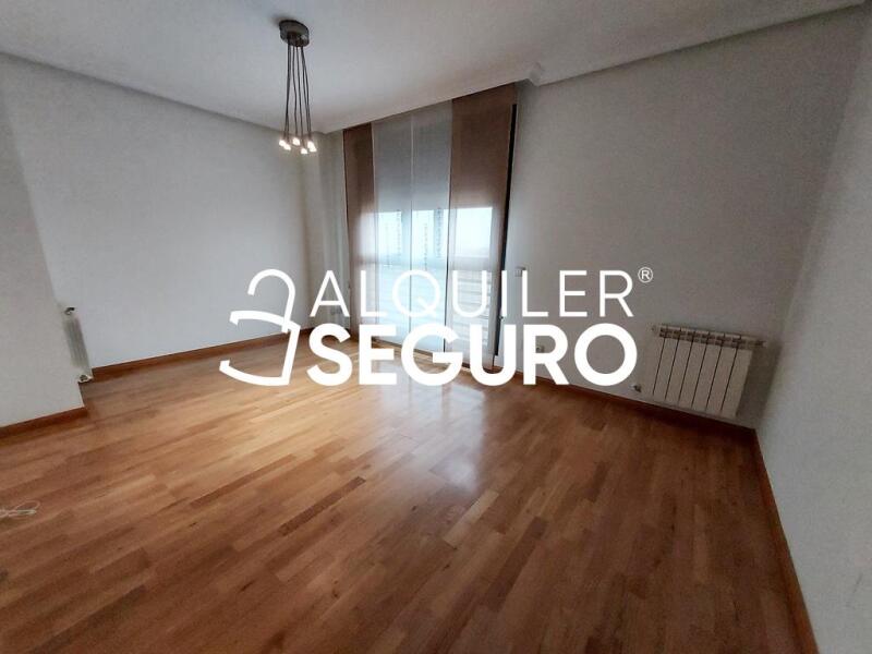 Inmueble en Avenida de la Gavia, MADRID