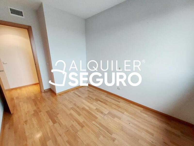 Inmueble en Avenida de la Gavia, MADRID
