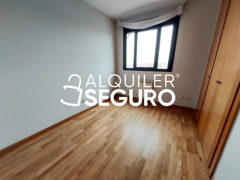 Inmueble en Avenida de la Gavia, MADRID